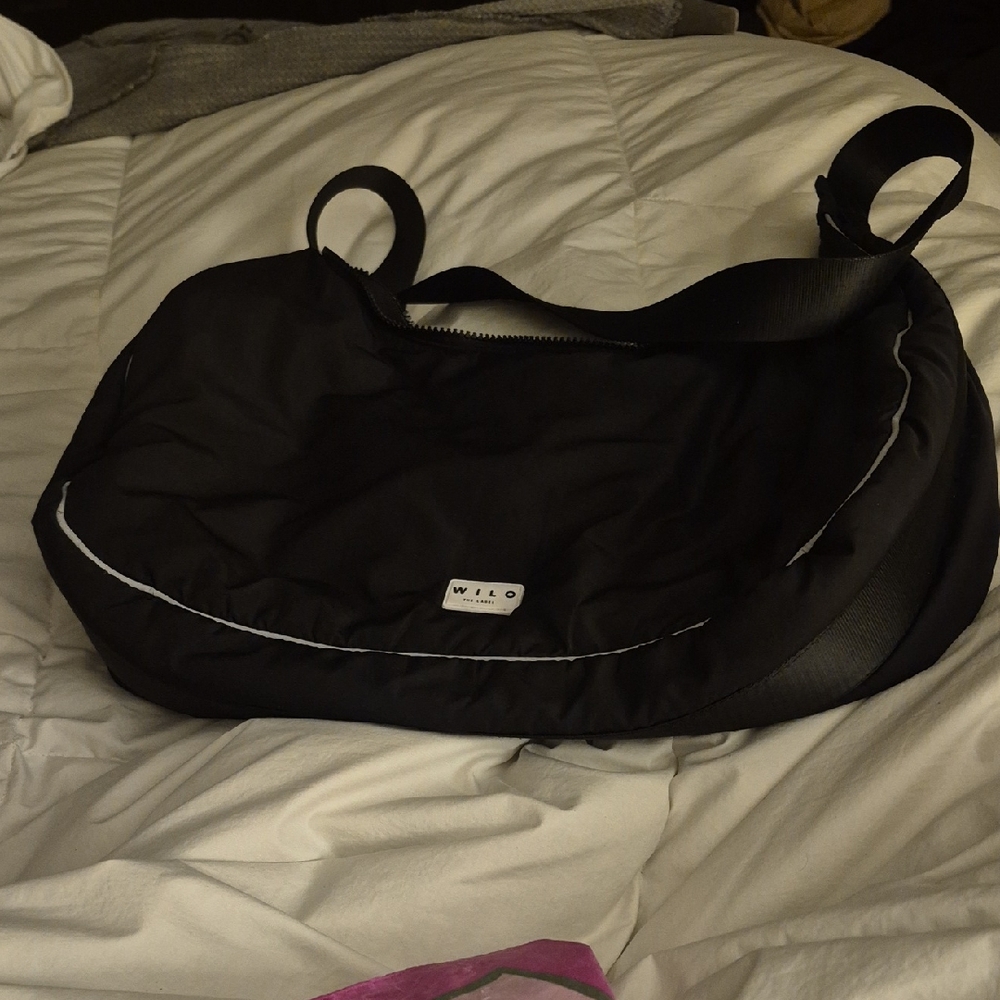 WILO Black Men's Messenger Bag with Adjustable Strap